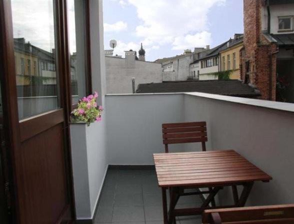 Aparthotel Old City Cracovia Habitación foto