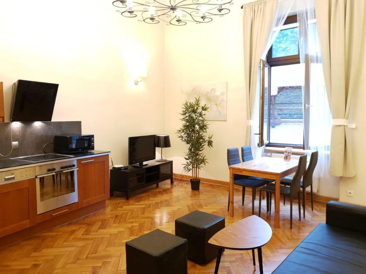 Aparthotel Old City Cracovia Exterior foto